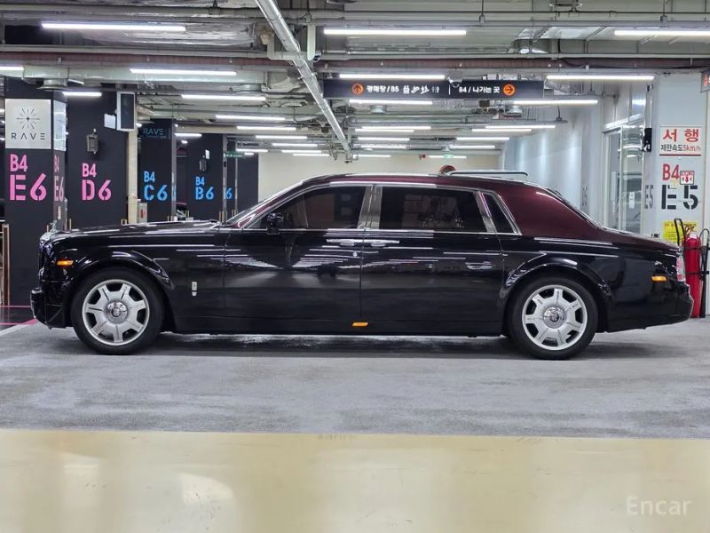 Rolls-Royce Phantom