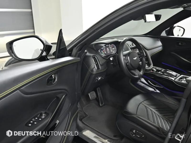 Astonmartin DBX
