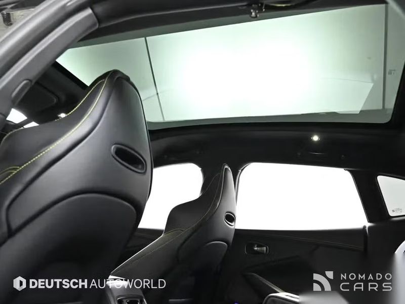 Astonmartin DBX