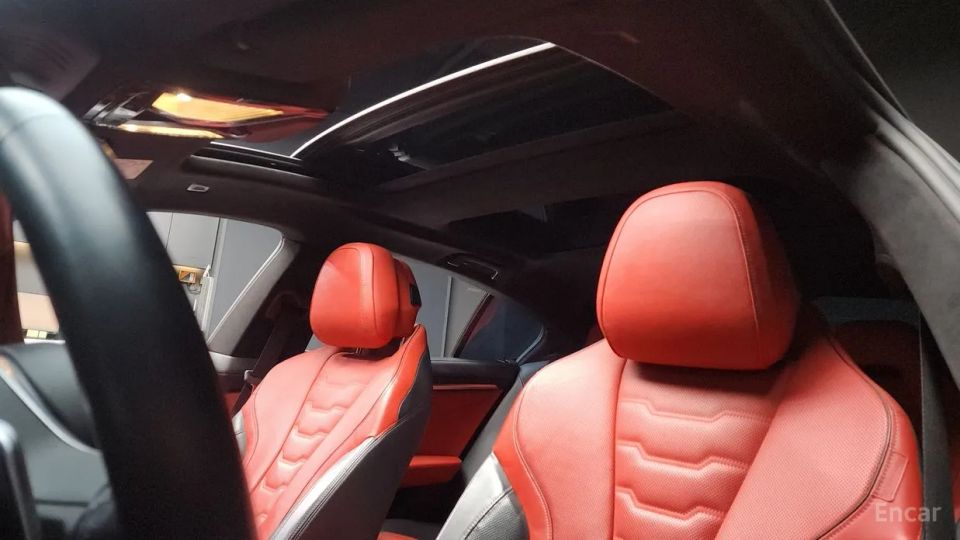 BMW 8-series
