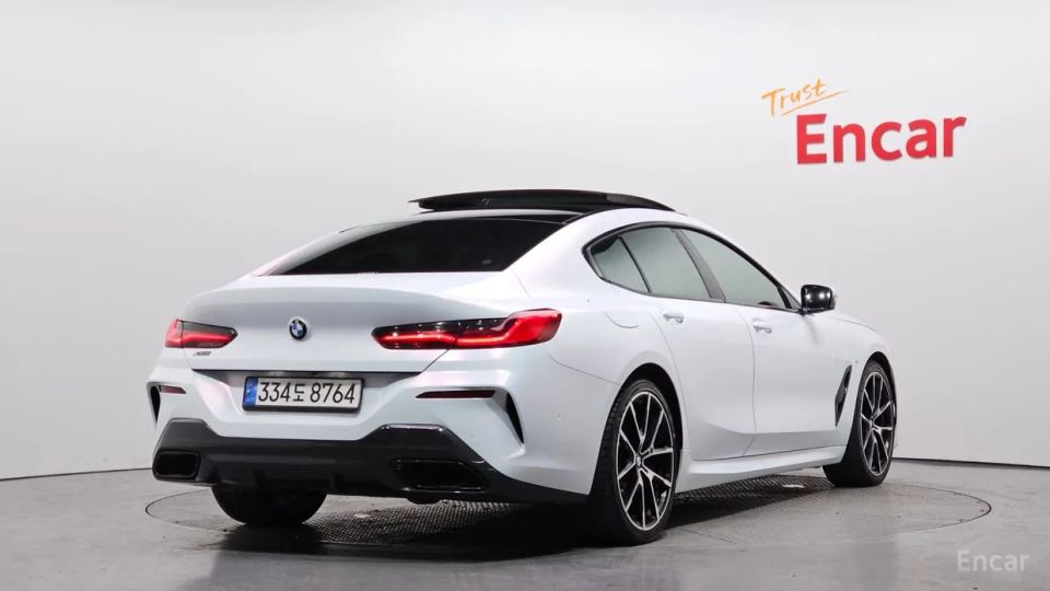 BMW 8-series