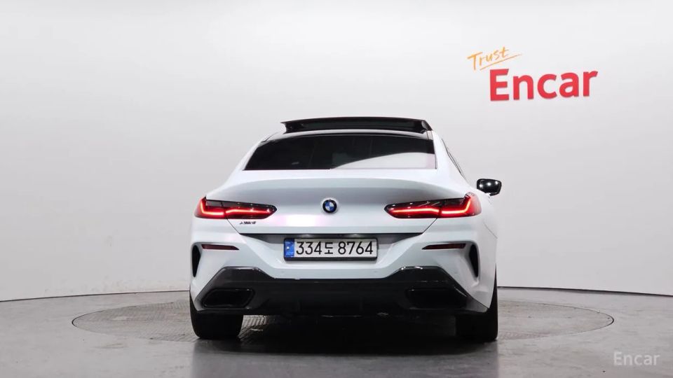 BMW 8-series
