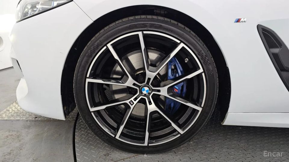 BMW 8-series