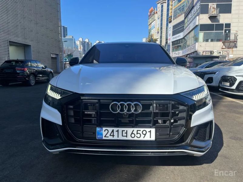 Audi Q8
