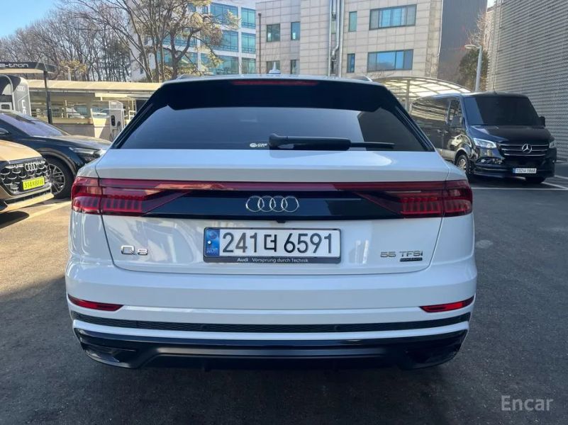 Audi Q8
