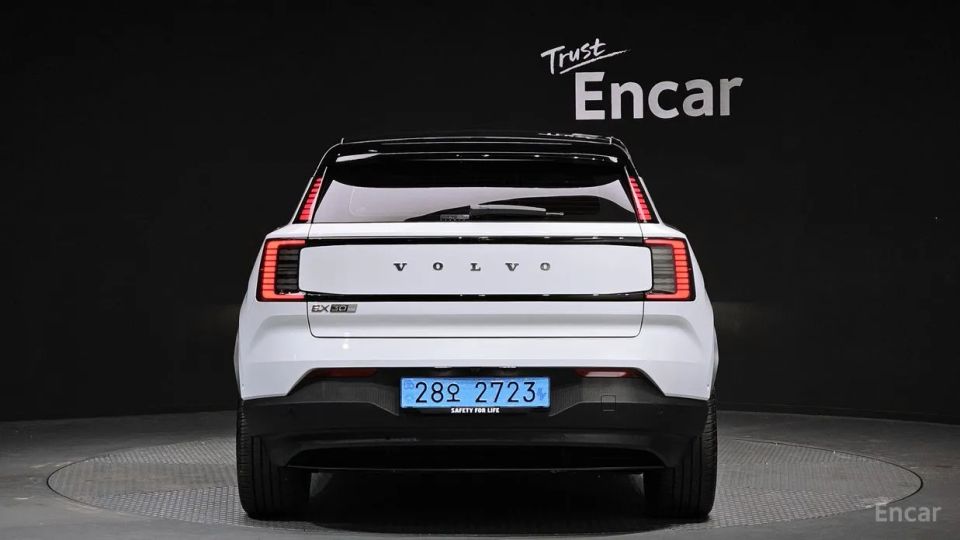 Volvo EX30