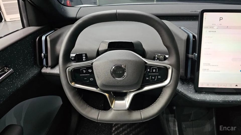 Volvo EX30