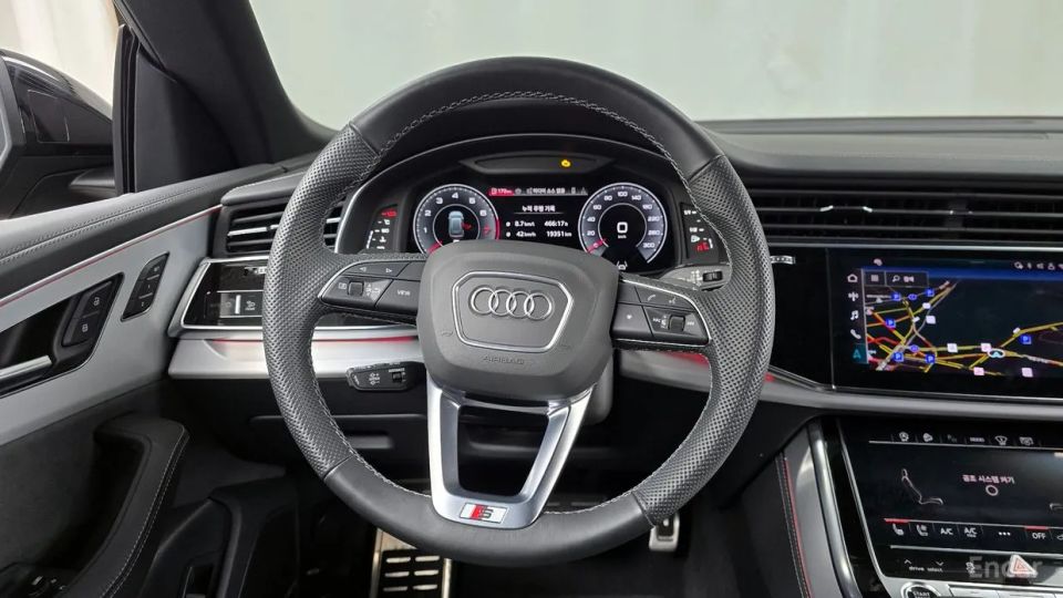 Audi Q8