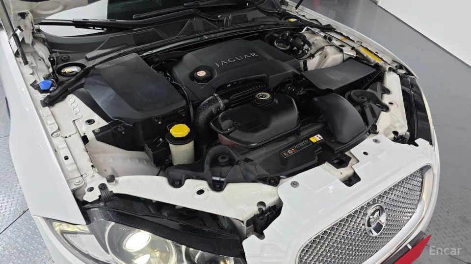 Jaguar xf