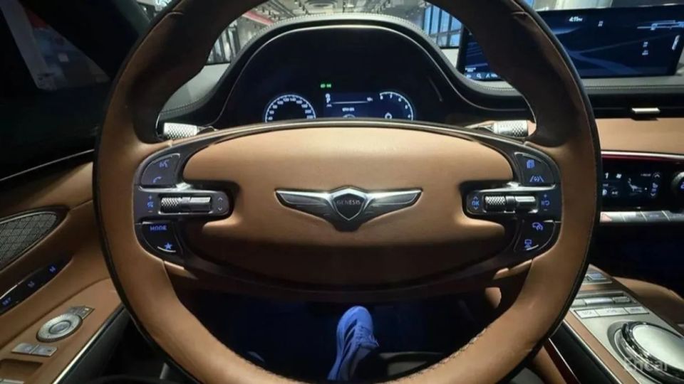 Genesis GV70