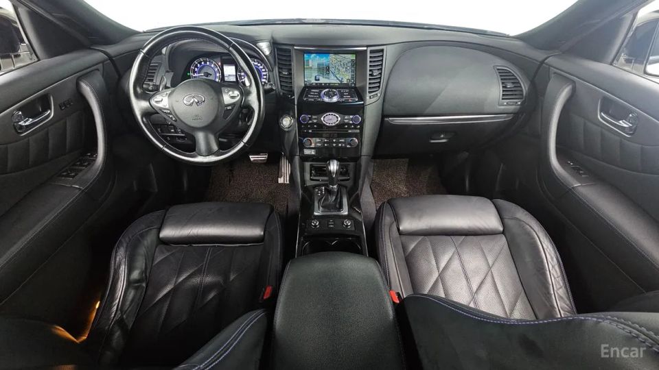 Infiniti QX70