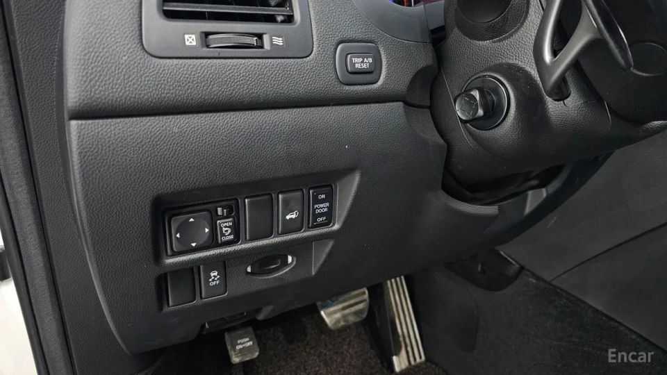 Infiniti QX70