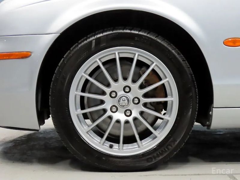 Jaguar S-TYPE