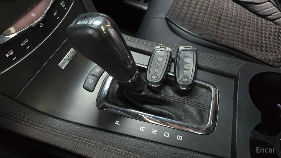 Lincoln MKT