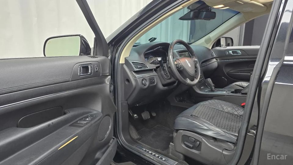 Lincoln MKT