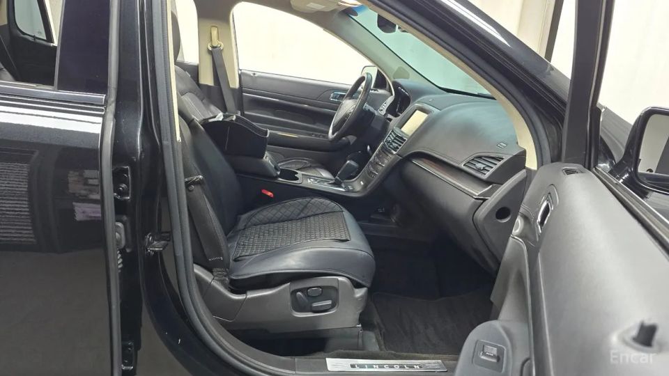 Lincoln MKT