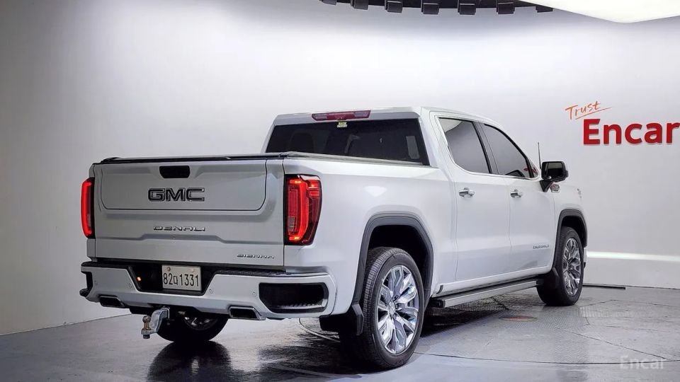 GMC Sierra