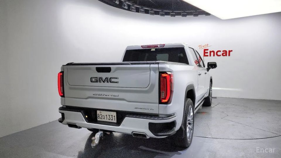GMC Sierra