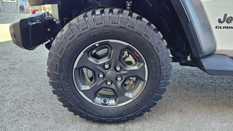 Jeep gladiator