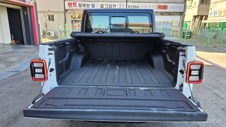 Jeep gladiator