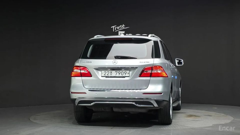 Mercedes-Benz M-class