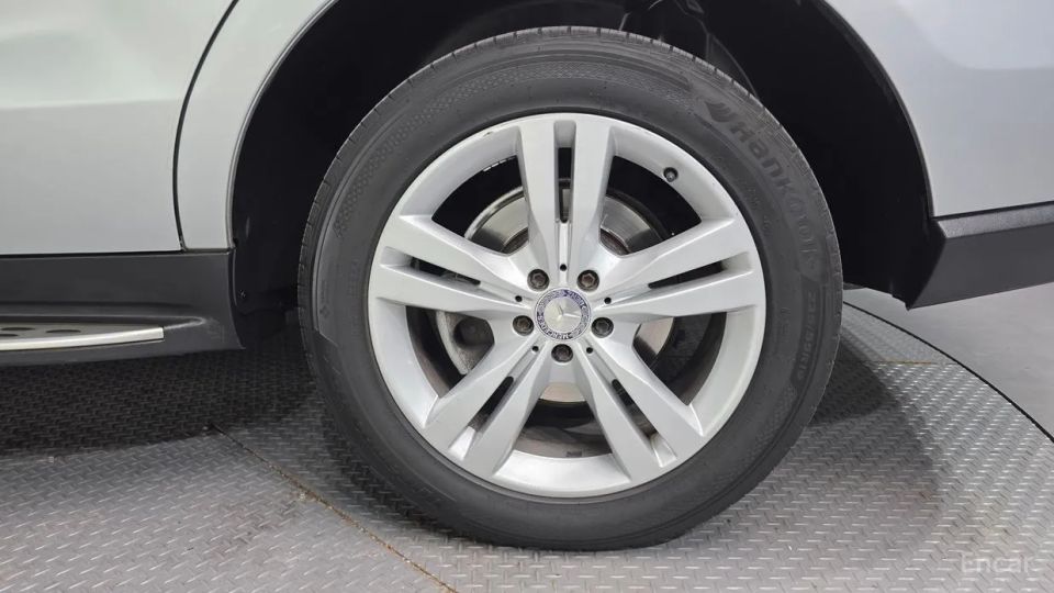 Mercedes-Benz M-class