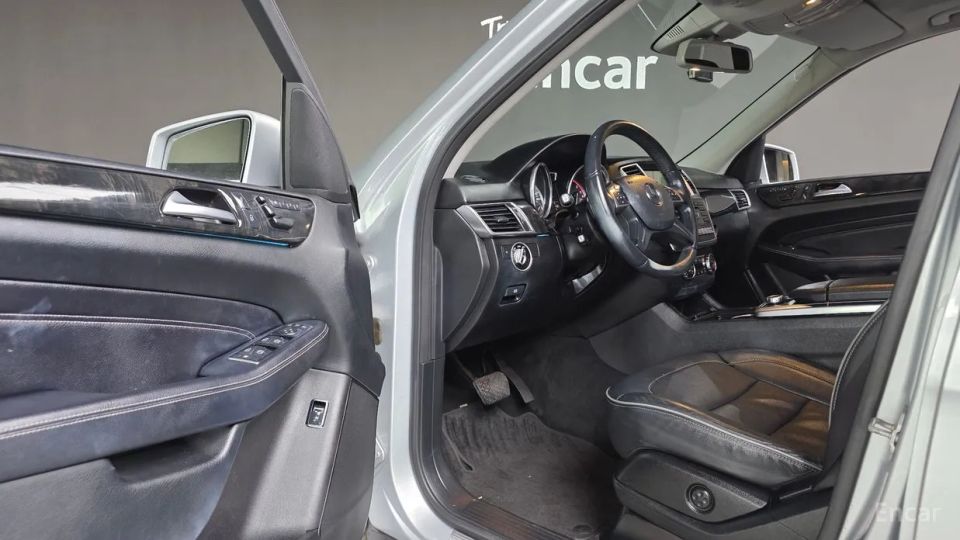 Mercedes-Benz M-class