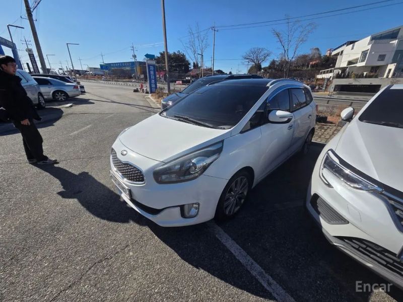 Kia Carens