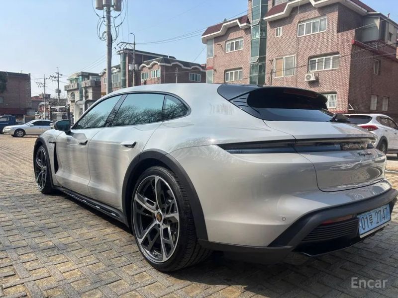 Porsche Taycan