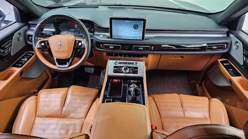 Lincoln Aviator