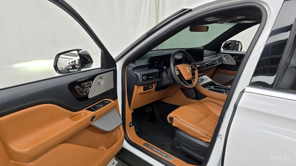 Lincoln Aviator