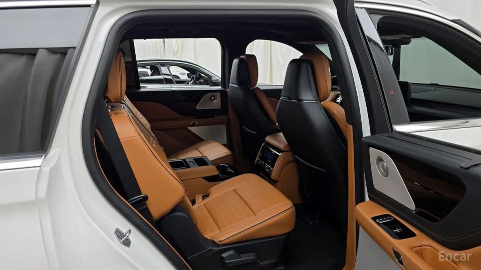 Lincoln Aviator