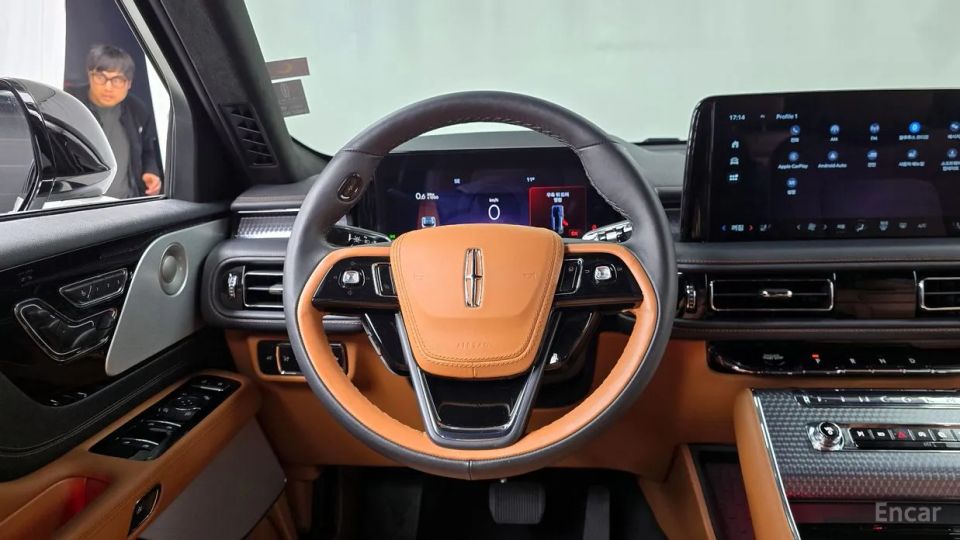 Lincoln Aviator
