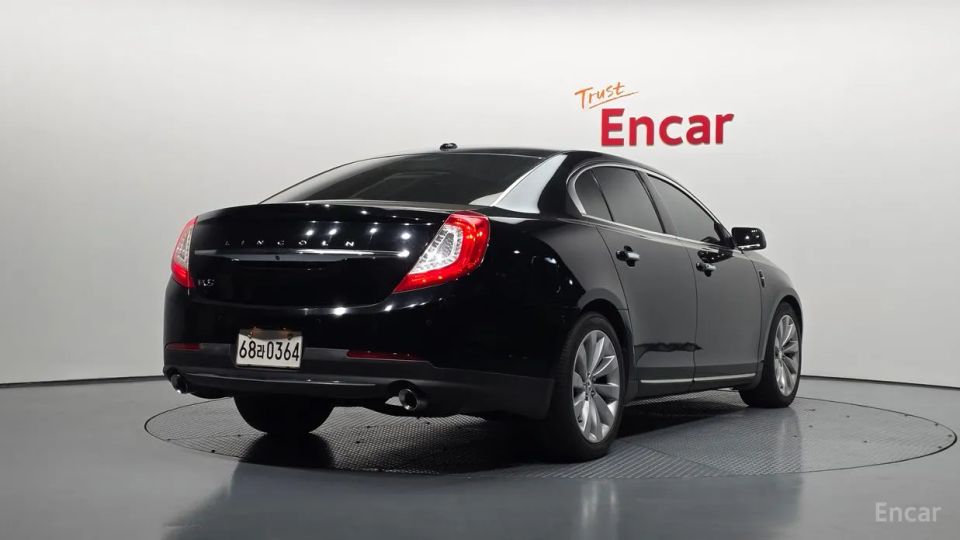 Lincoln MKS