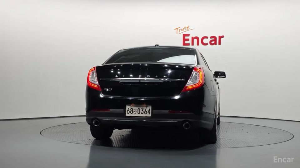 Lincoln MKS