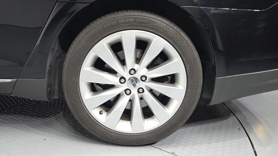 Lincoln MKS
