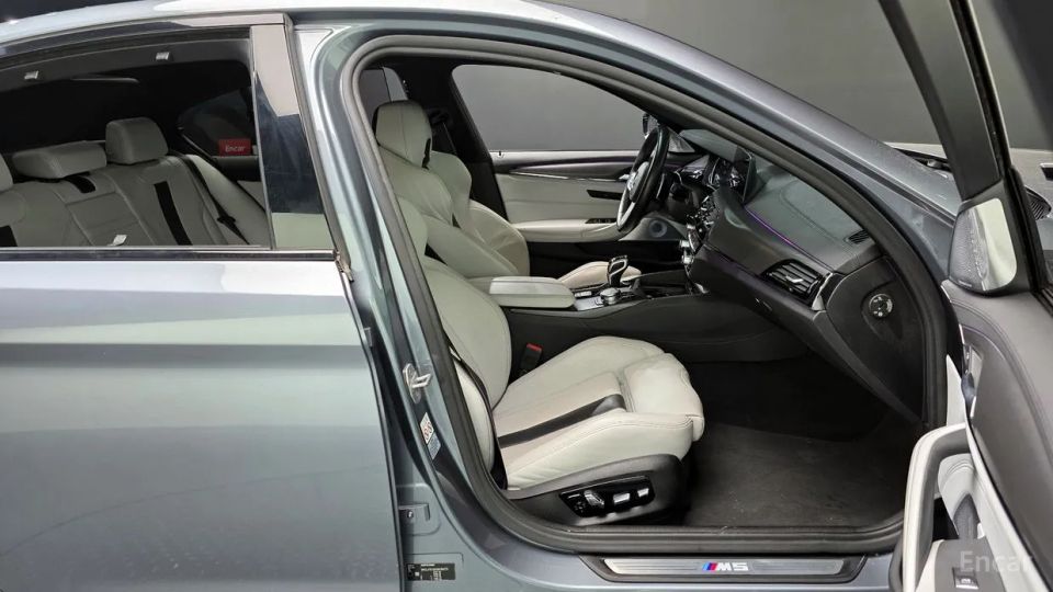 BMW M5