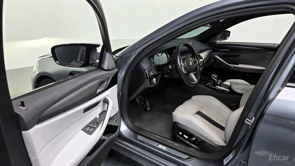 BMW M5