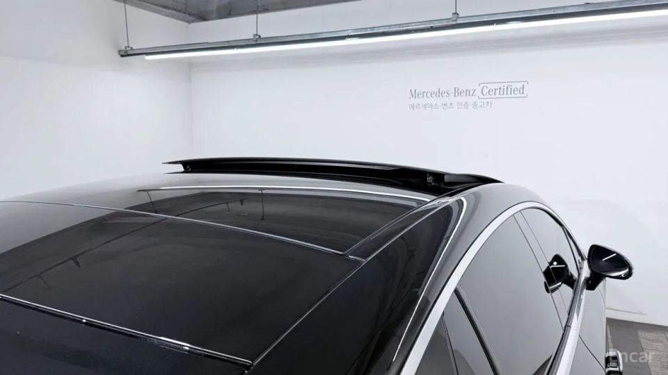 Mercedes-Benz EQS