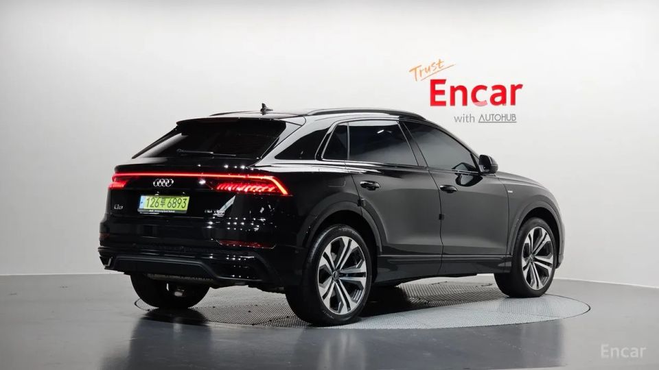 Audi Q8