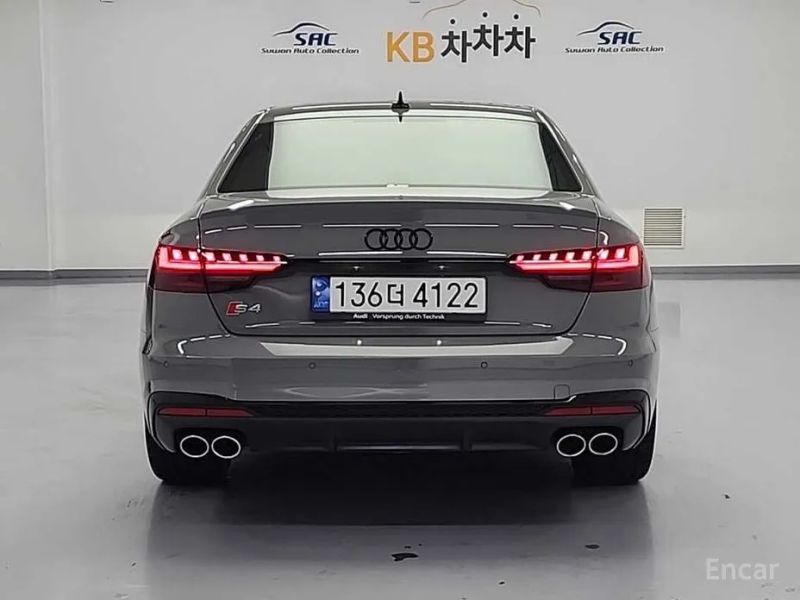 Audi S4