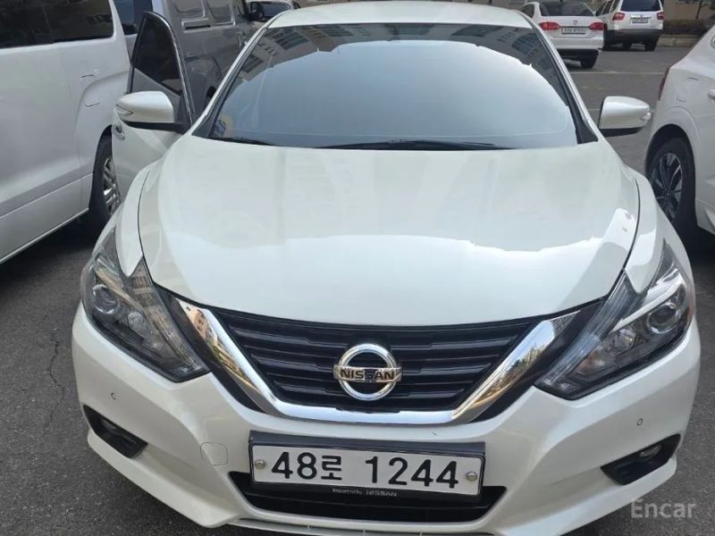 Nissan altima
