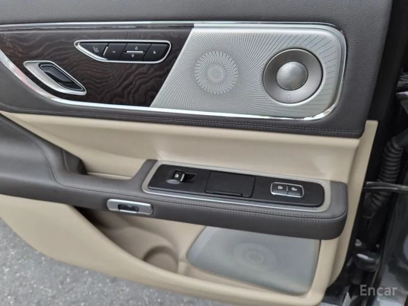 Lincoln Continental