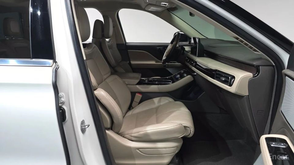 Lincoln Aviator