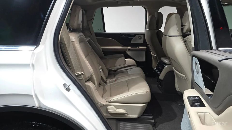 Lincoln Aviator