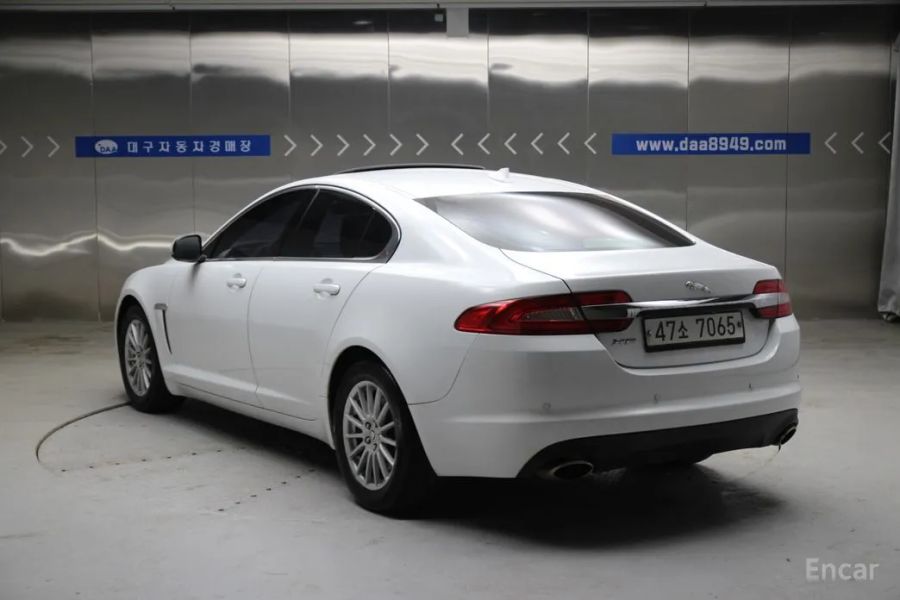 Jaguar xf