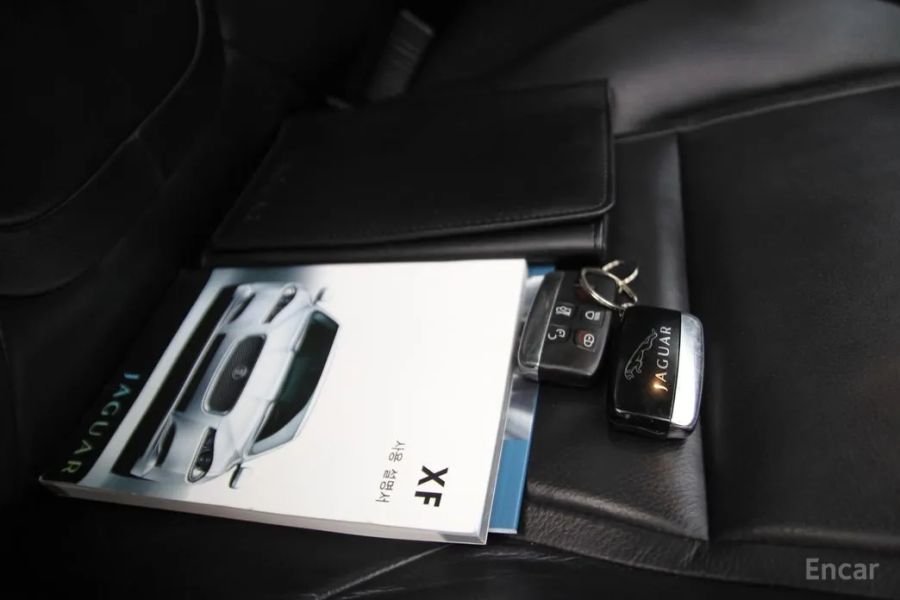 Jaguar xf