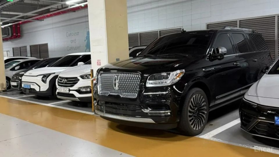 Lincoln Navigator