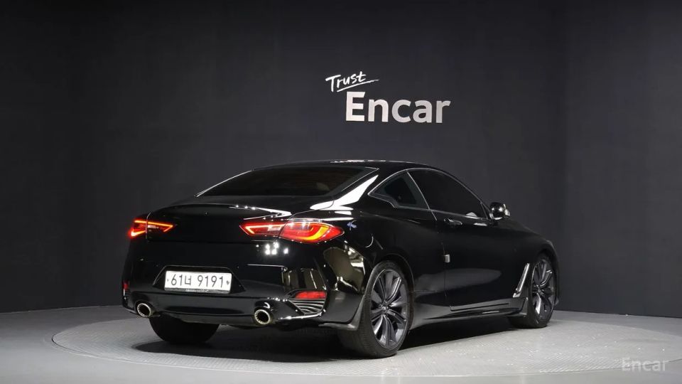 Infiniti Q60