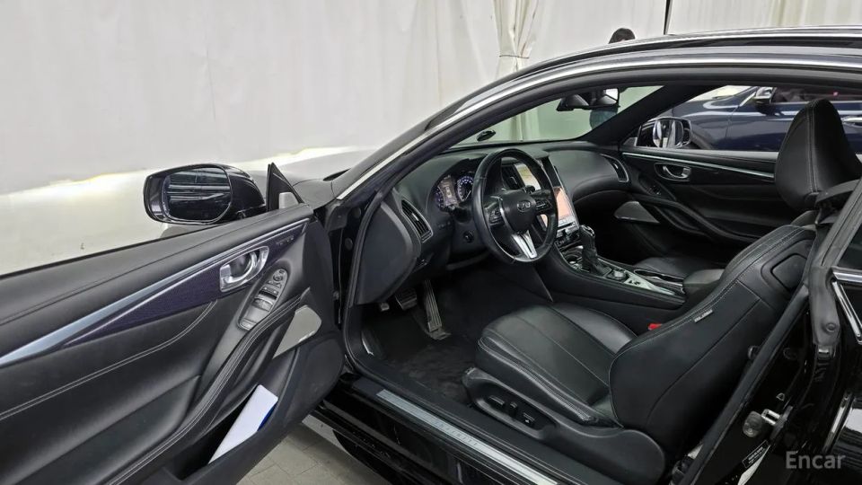 Infiniti Q60